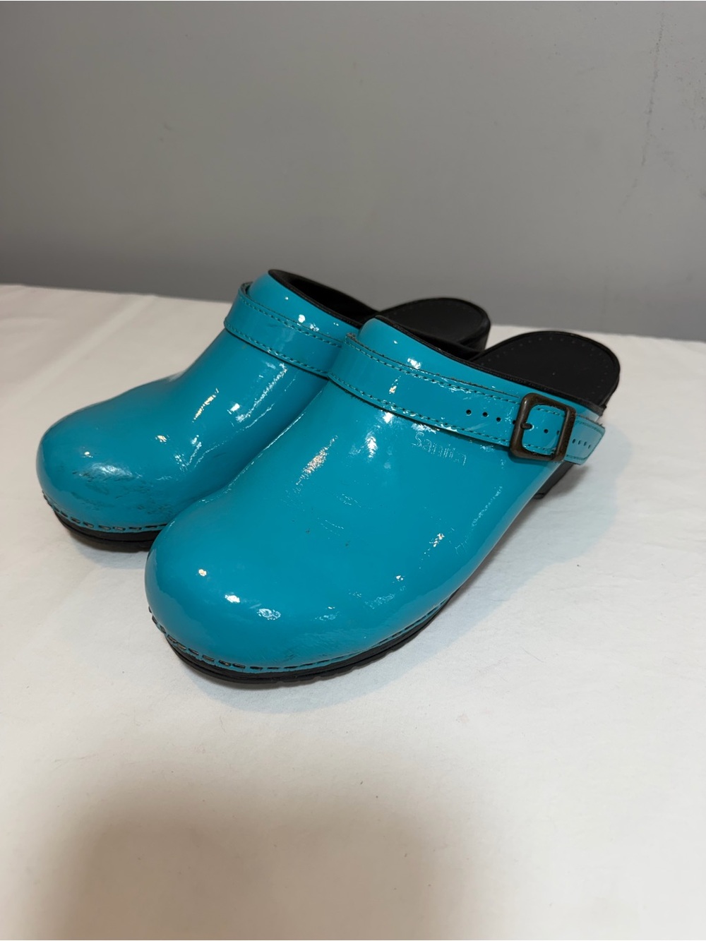 Sanita Freya turquoise blue leather clogs with adjustable strap size 42 11.5-12